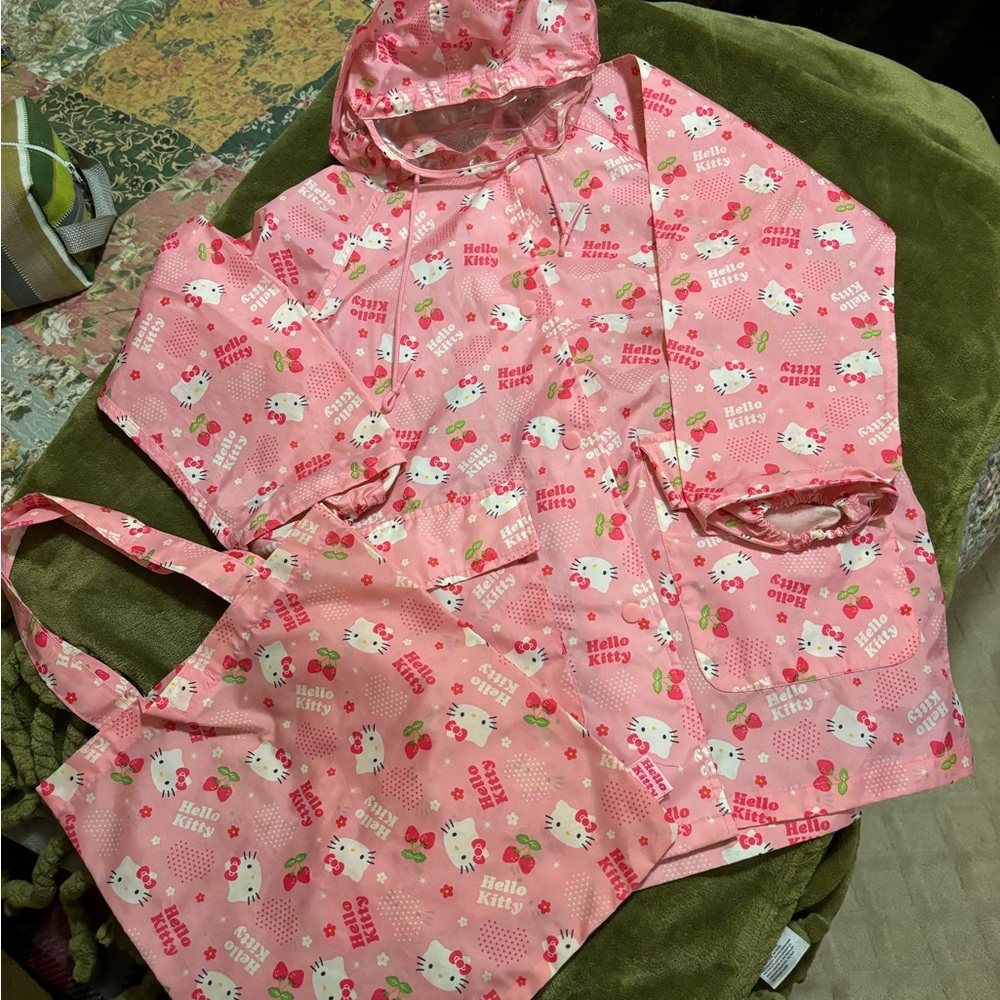 Hello Kitty windbreaker and matching tote bag 4T